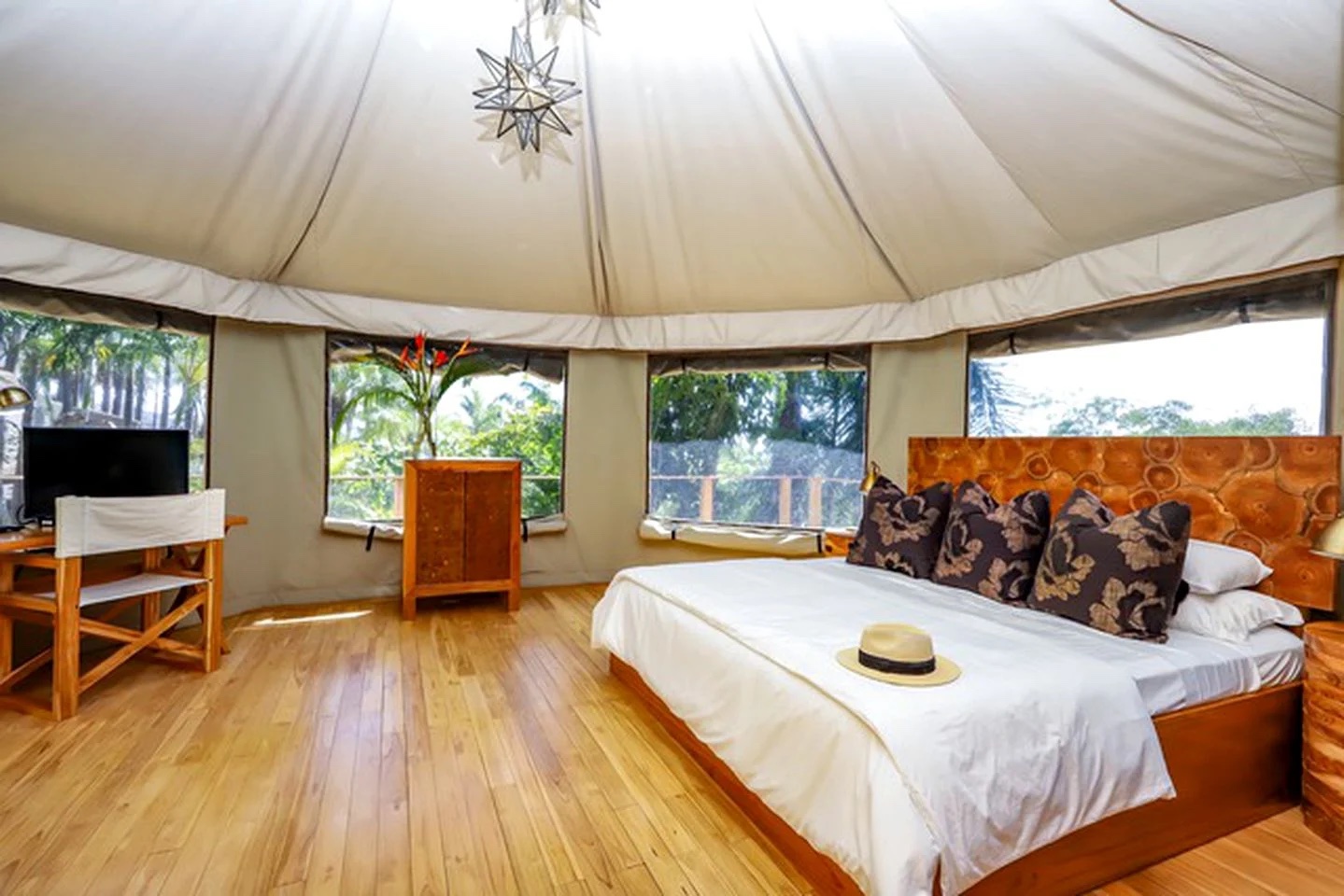 8c961be348769dfd337bb0637d9a2b0e Luxury Tent Interiors