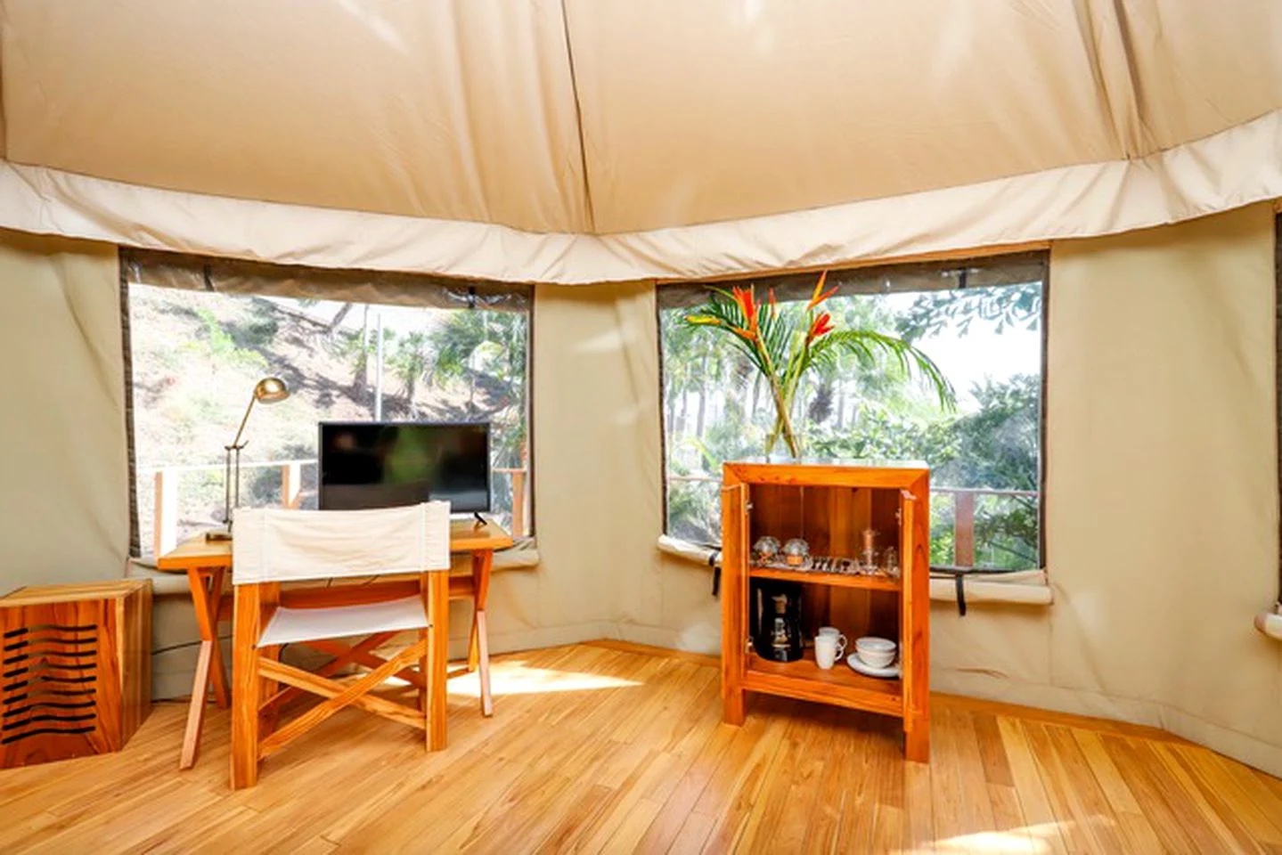 8eb7bfb656fdd859adf5db68223c44a6 Glamping Tent Interiors